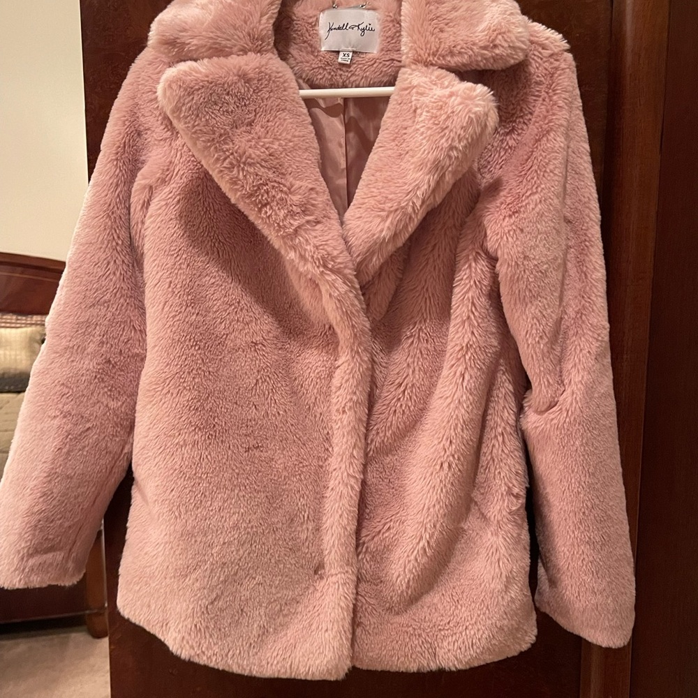 Ladies XS Kendall & Kylie Pink Faux Fur Jacket